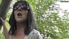 Cumdrinking Wife: Čůrání a koupel mrdky u jezera