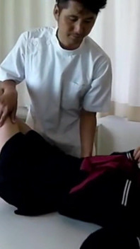 Ik wilde gewoon een massage. Bleek dat het bijna een inval was - hoofdstuk 8