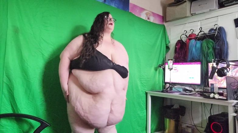 SSBBWLadyBrads: SSBBW tirando a roupa na cadeira do meu escritório, bebê