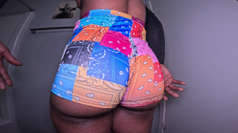 Bubble_butt_babe: Ragazzo gay con un bel culo