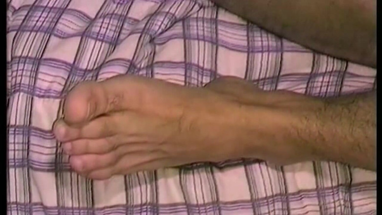 Boys boyz: Blindfolded Muscular Hunk Gets Deeply Pounded by Stud