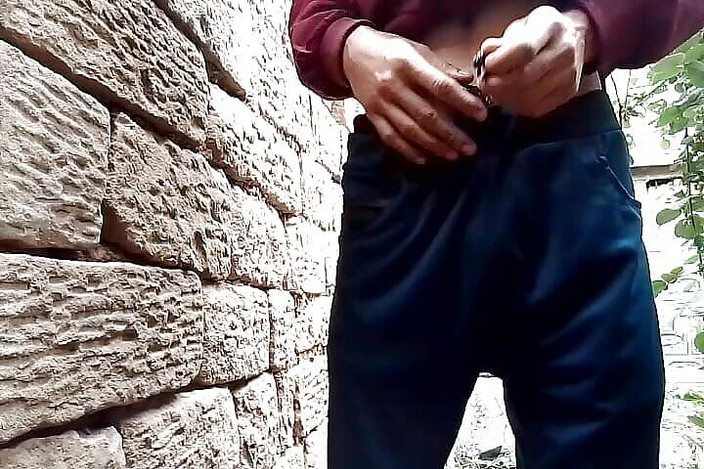 Gangbang straight: Venkovní koupelna