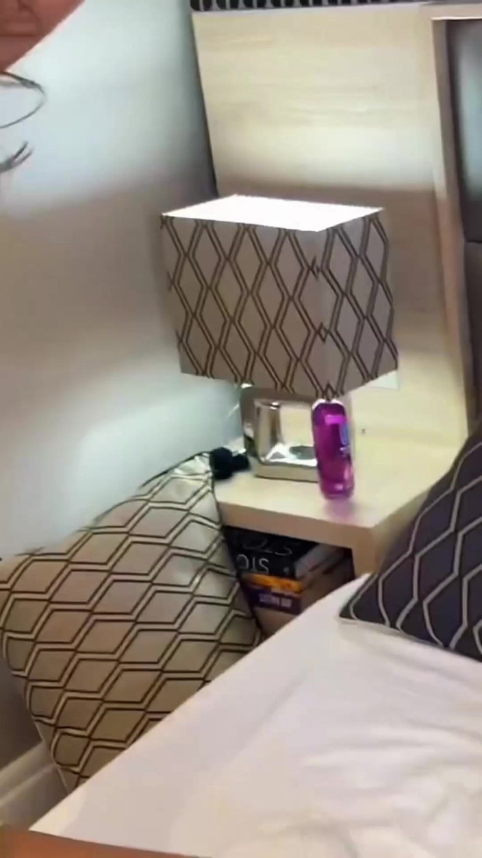 Johnny Grey: Prawdziwe za kulisy jebanie z prawdziwą lesbain amatorską parą po...