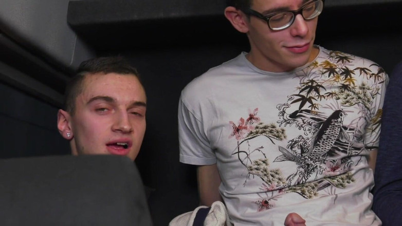 Crunch Boy: Sex în grup francez într-un autobuz, partea 3