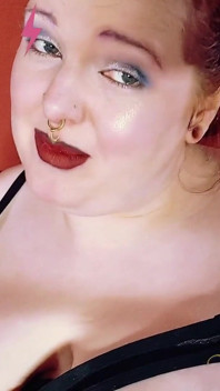 Entrancing Lip Worship