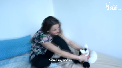 Czech Soles - foot fetish content: Capa do pé e intimidação chutando por Megan - próxima vez...