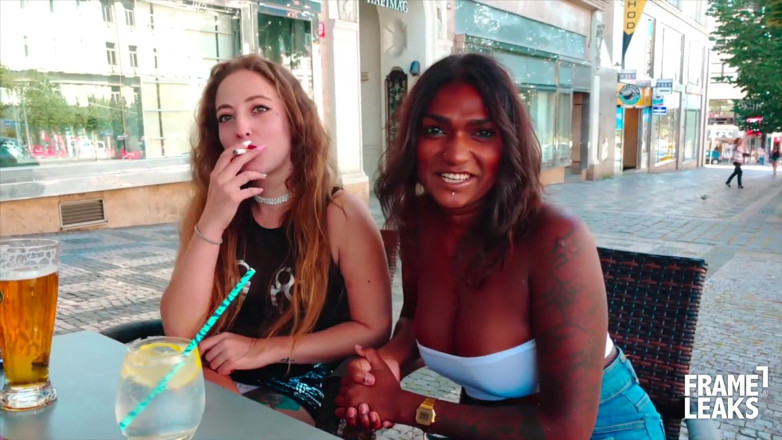 Pinko Club: Экзотическая итальянка Saritha Olivieri принимает огромный член Luca Ferrero