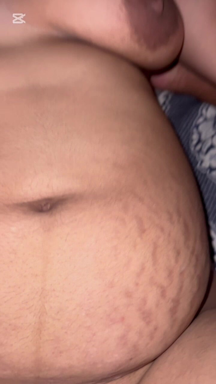 PionyAlma: パキスタンの継母、汚いタインファック、自家製セックス、プッシーの中に精液を - 彼女はもっと激しいセックスを求めている