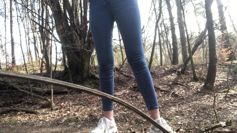 Arteya: -te în pădure