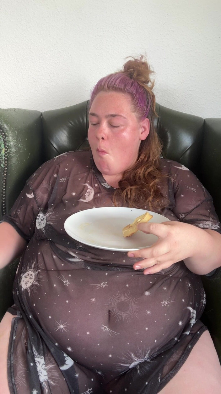fatemmabbw: Enorme grandota hambrienta se rellena en el desayuno