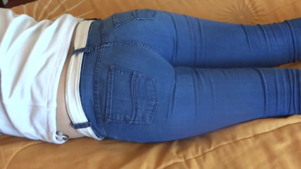 Ardientes69: The big ass of a mature Latina with jean on...