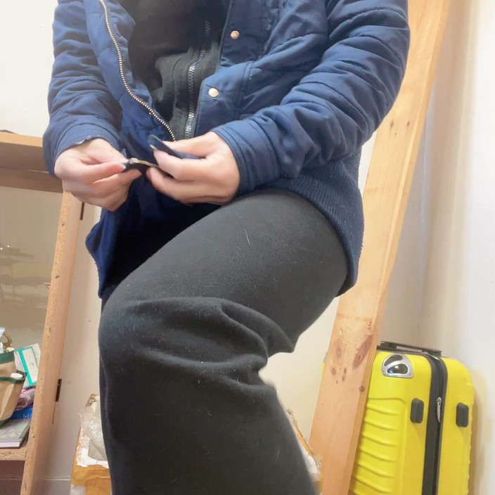 sweethanajapanese: Pee Sexy in Wet Mess Pussy Petite Asian