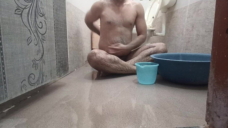 LovedSunsine1990: Mai e ceva care face ca baia să fie distractivă.