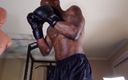 Hallelujah Johnson: A flexibilidade do treino de boxe é definida como a extensibilidade...