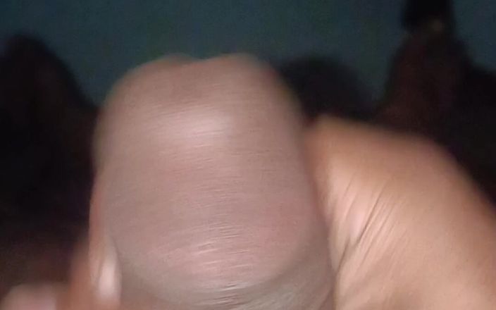 Akash_horny: Il cazzo di desi sta come il ferro