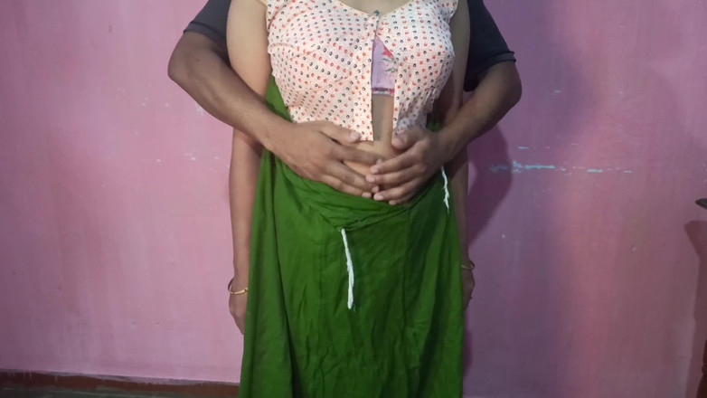 Namita: India folla con su ex novio al estilo perrito