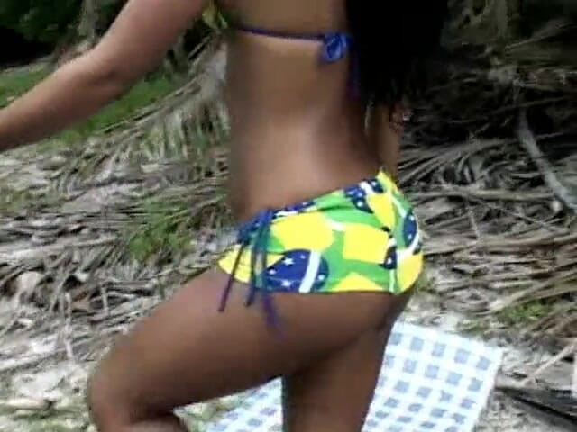 Chica Suicida DVD: Anal Island brasilianisches ebenholz-teen im Dschungel von bbc gefickt