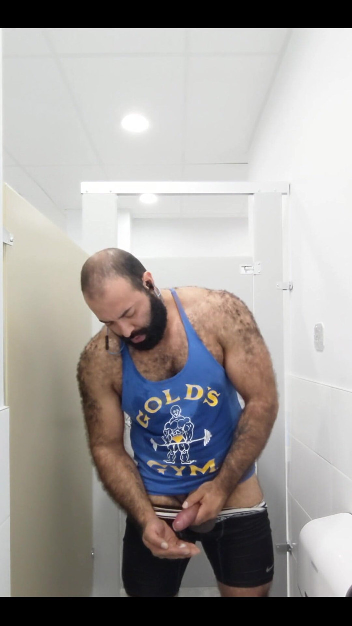 Lobo: Tatmin edici bir egzersiz sonrası mastürbasyon. Bu sefer dölümü özel bir...