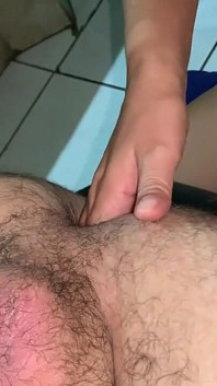 Ela Gosta De Brincar Com Minha Bunda - Cheirando, Lambendo E Sim! Enfiando Os Dedos até Eu Gozar...