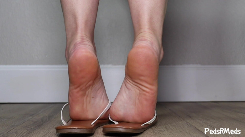 PedsRMeds: Mel a piedi nudi dita dei piedi e suole raggrinzite