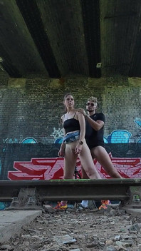 Alice Maze Gefälschte Rail. Abgeholt Und Im Bahnhof Gefickt