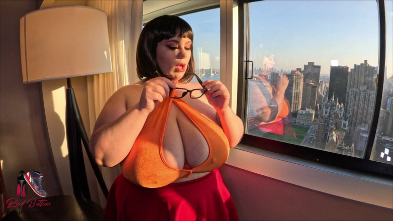 Reds Fetish Emporium: Velma awek montel kentut Giantess