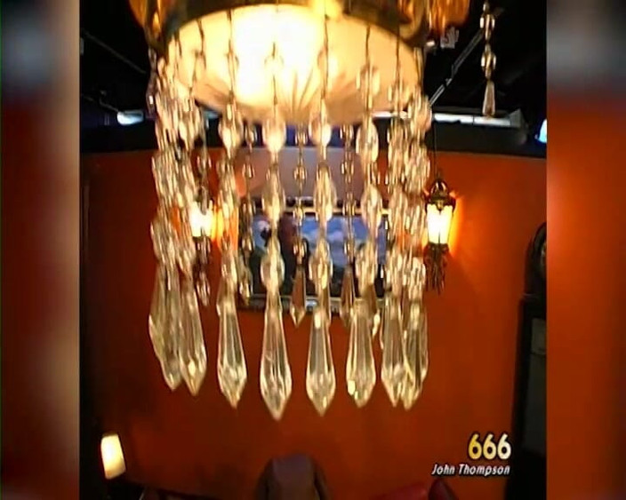 GGG John Thompson Studio: Si jalang blonde minum kencing dan pancutan mani dalam bukkake...