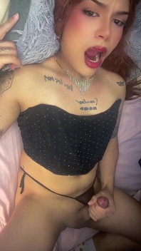 Big Cumshot Latina Trans Giirl