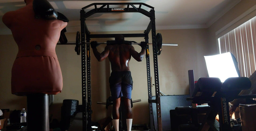 Hallelujah Johnson: Tvrdý trénink odporu dnes