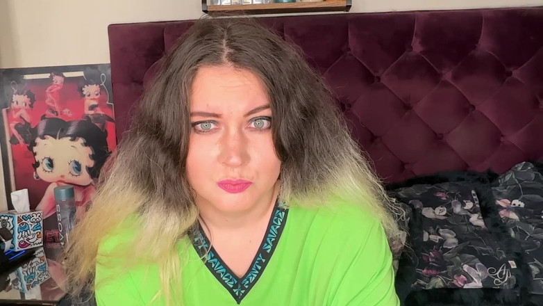 MissFFW: Fumând o femeie mare și frumoasă încornorează o suge pula