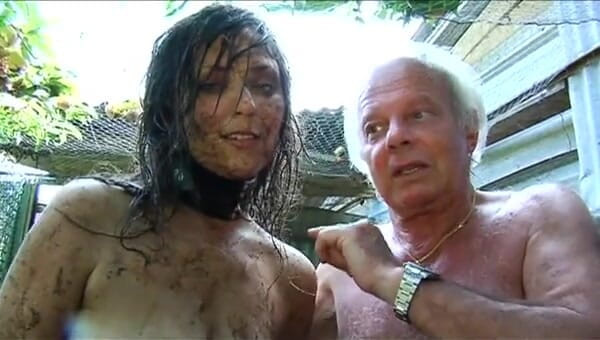 Java Consulting: Dirty girl gets shut off outdoors in the mud