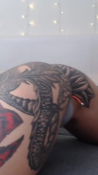 Twerking s lush in