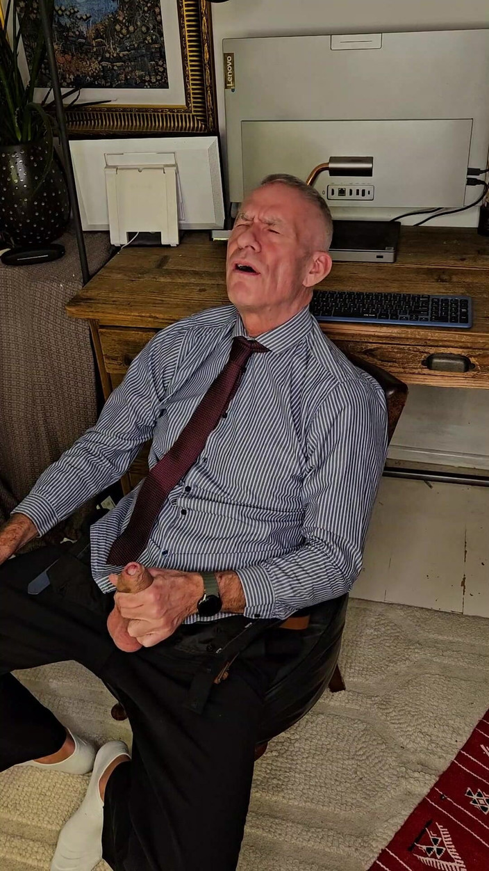 coachjclondon: Antrenor jc excitat după muncă