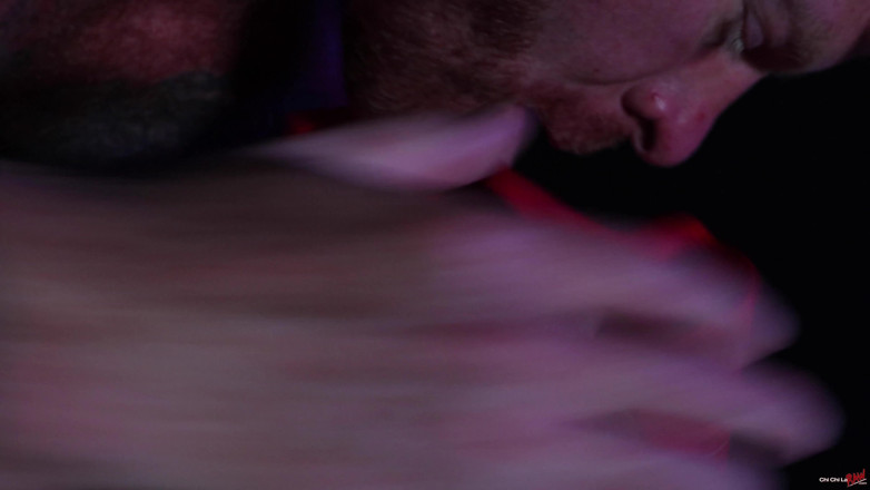 Chi Chi La Raw: 埋める筋肉の穴を見つける