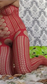 Sexy macecha je ošukaná dvěma ptáky