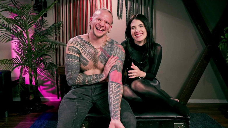 Peter J Hooke: Superba stăpână senzuală Zeiță în cur cu vibratorul legat și mulge