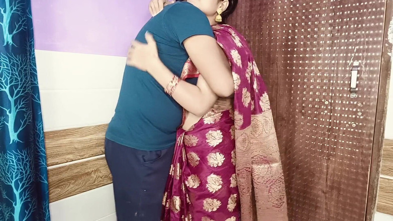 Pyaripooja22: Дорогая горячая бхабхи романтично трахает Vedio в его спальне с мужем