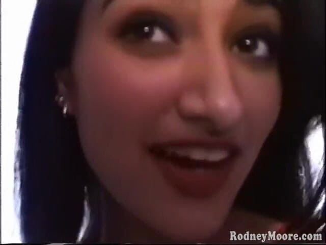 Rodney Moore: Legendara vedetă porno Nadia Nyce Retro în 3 direcții