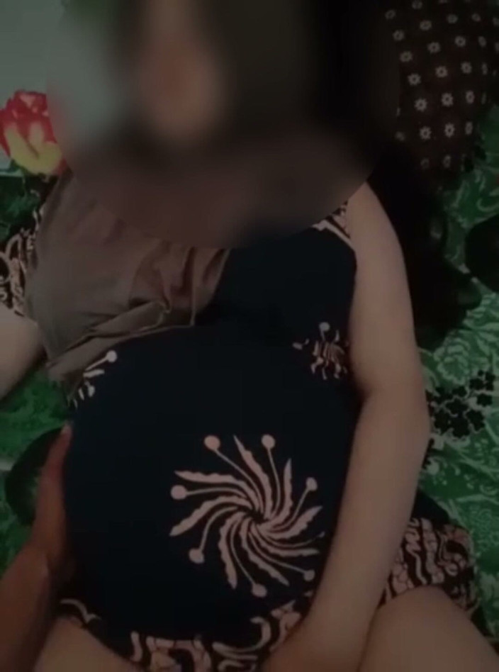 Famly sex: ต้นสนของสาวหมู่บ้านในฮิญาบอร่อยมาก