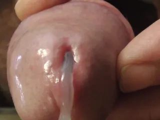 Extreme Close up Cum Flow
