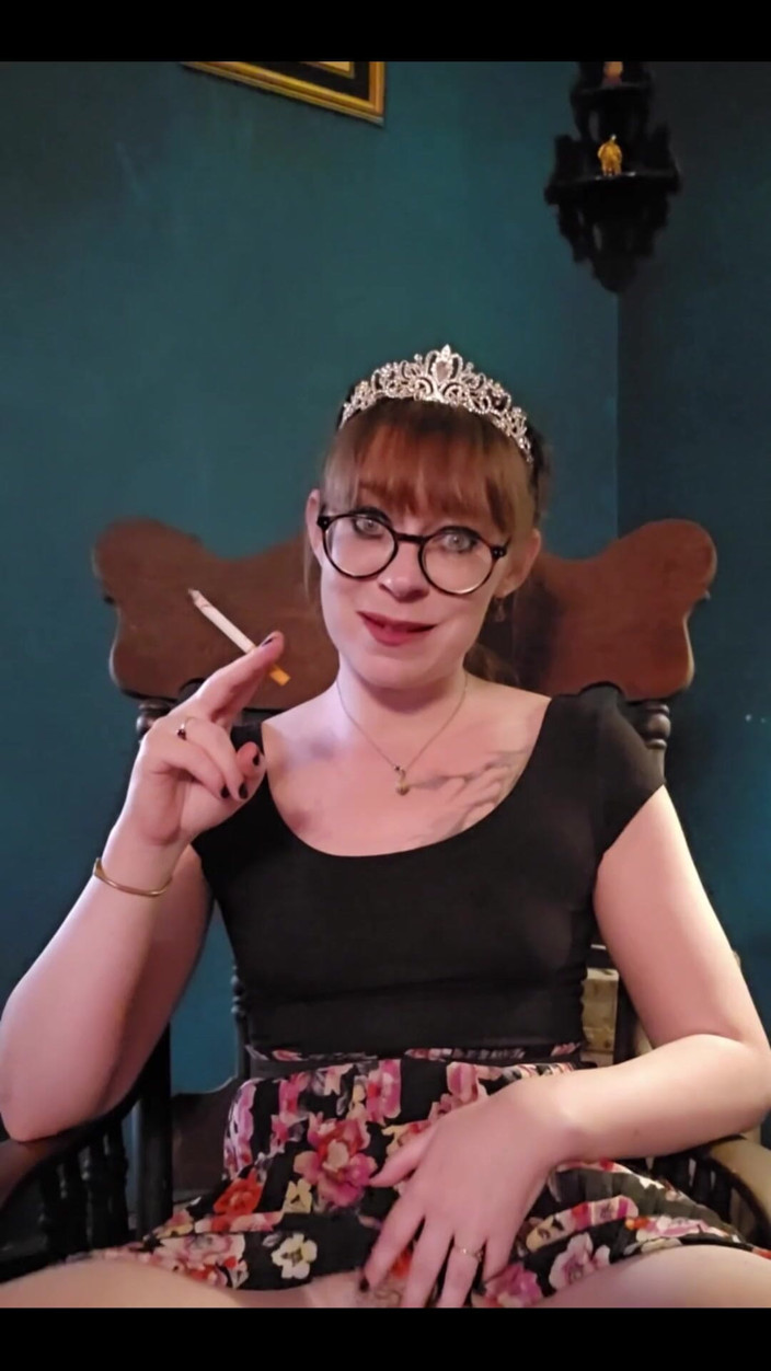 MistressThrope: Nikmati mainan peranan bos istimewa ini
