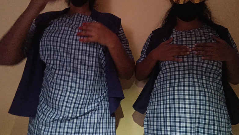 Inba: Lesbické vysokoškolské starší nevlastní sestry