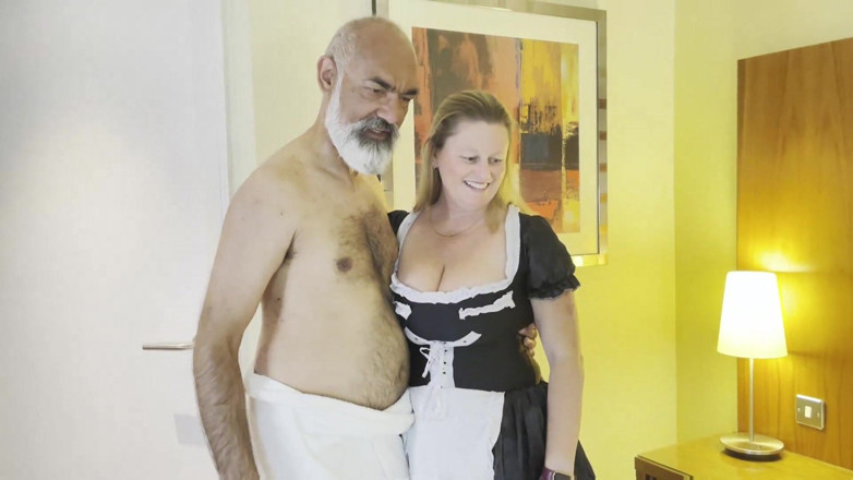Marie X: Masum hizmetçi Marie Harry tarafından yakalanıyor
