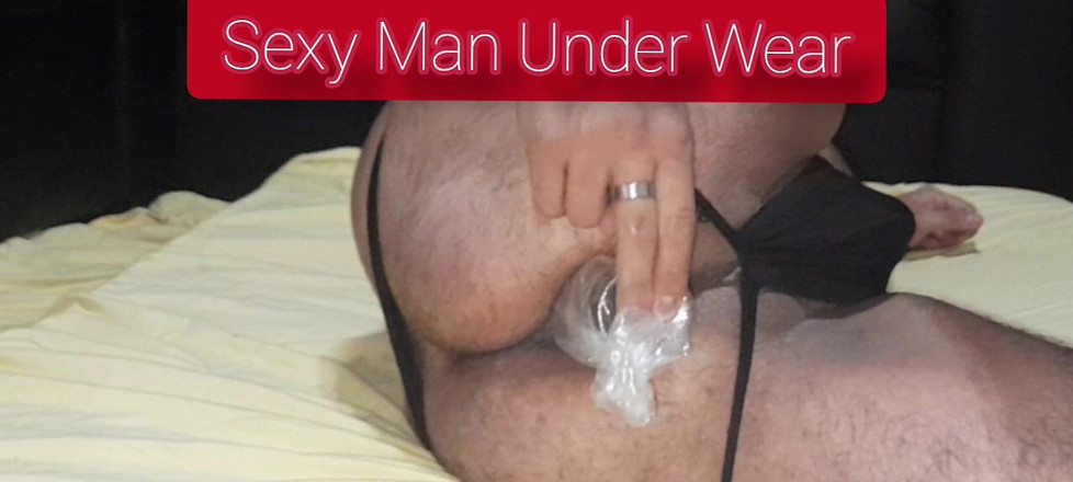 Sexy man underwear: 用瓶子自慰肛门