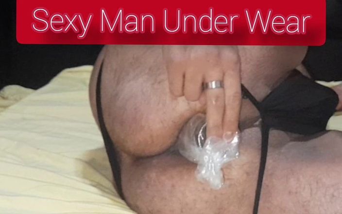 Sexy man underwear: Masturbare anală cu sticlă