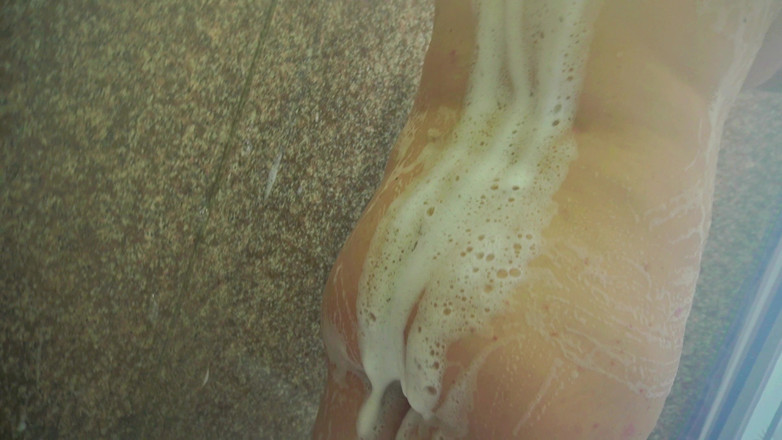 VickyVixen: Voyeur sous la douche