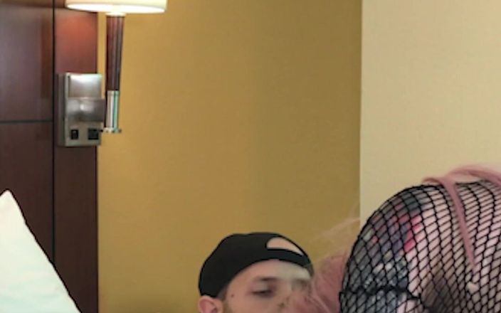 Jake Grand the man: Goth Sissy Jade Madison deepthroating dick - compilație 3