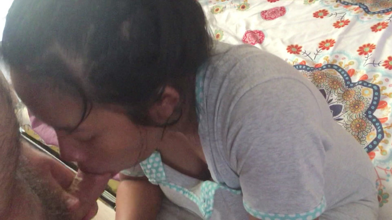 Megacute9999: インドネシアのメイドが上司の白いチンコをしゃぶる