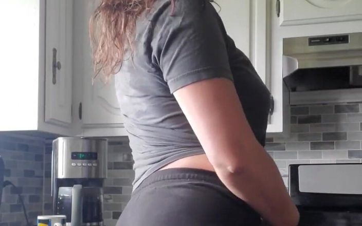 Coy Wilder: Start Your Morning with the Music up and the Booty...