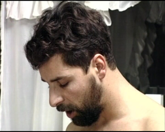 Deutscher hardcore: O curvă germană și-a folosit găurile în baie